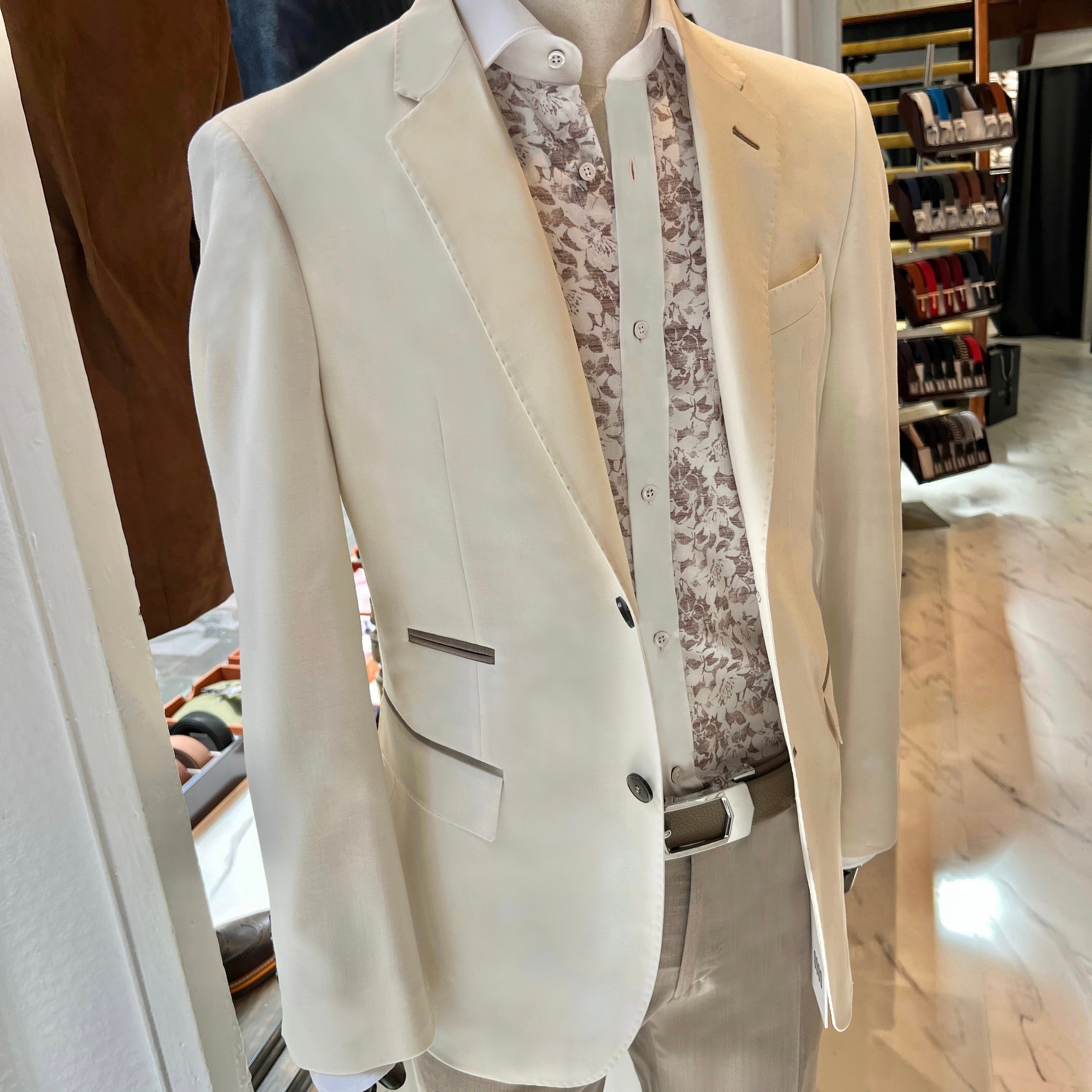 Como Wool Blazer – Ivory & Beige Trim
