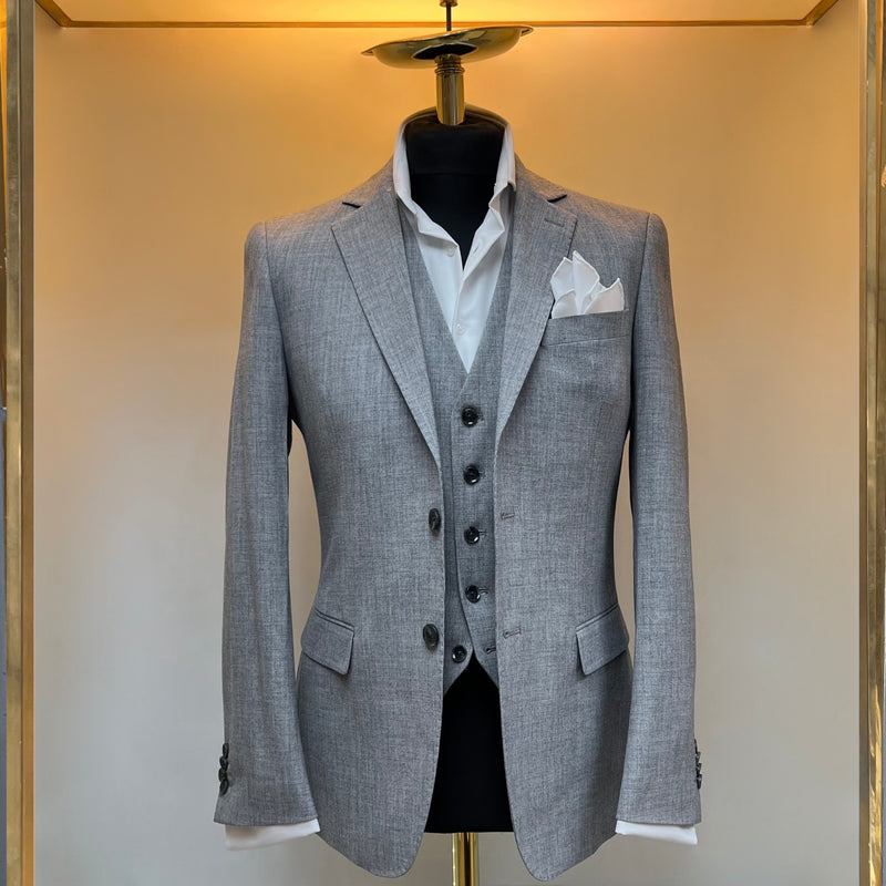 Light Grey Three-Piece Suit – Gee Ricci